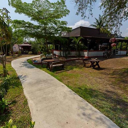 Cowboy Farm Resort Pattaya Ban Huai Yai Extérieur photo