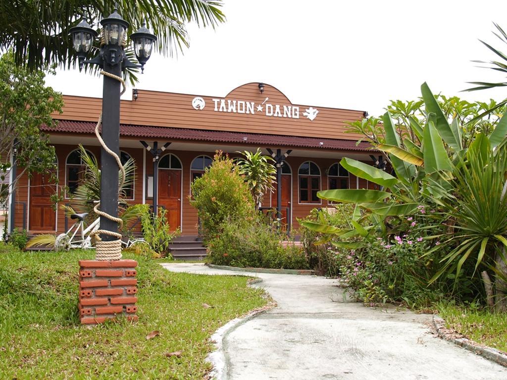Cowboy Farm Resort Pattaya Ban Huai Yai Extérieur photo