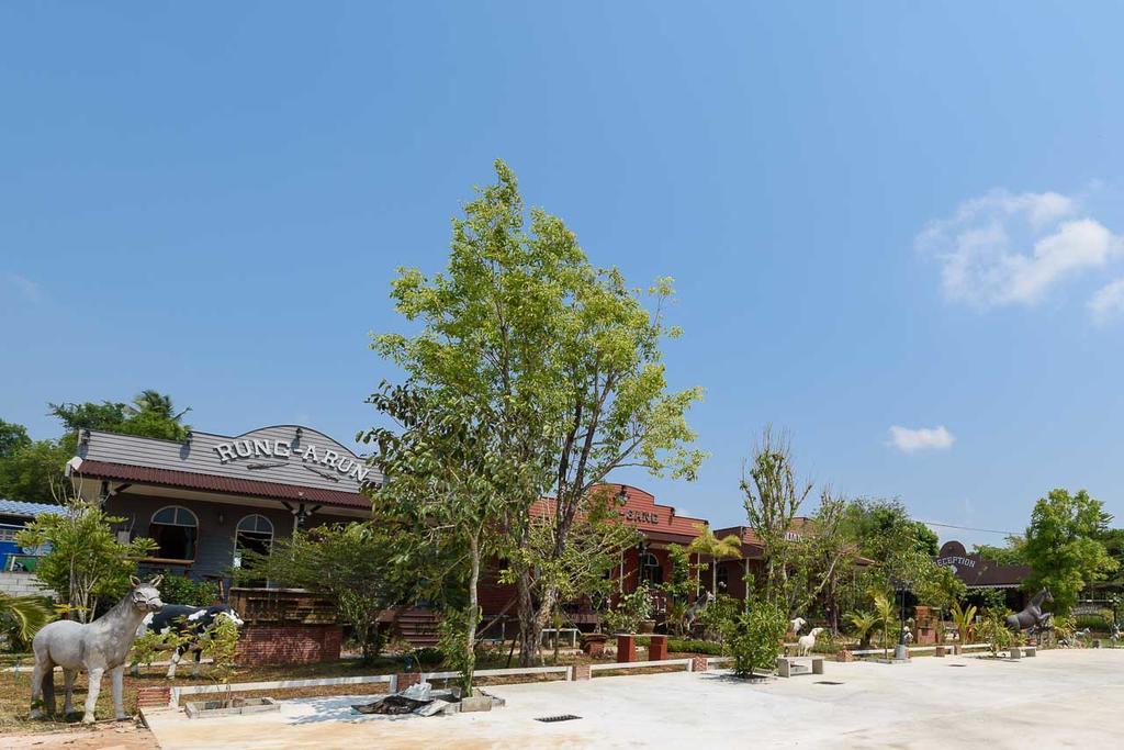 Cowboy Farm Resort Pattaya Ban Huai Yai Extérieur photo