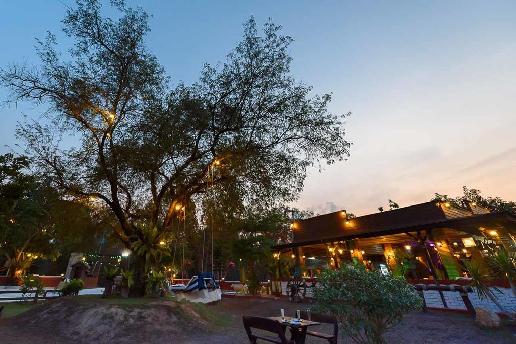 Cowboy Farm Resort Pattaya Ban Huai Yai Extérieur photo